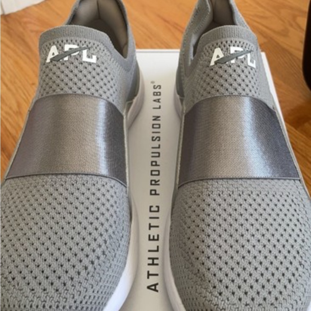 APL Cement/White **NIB**